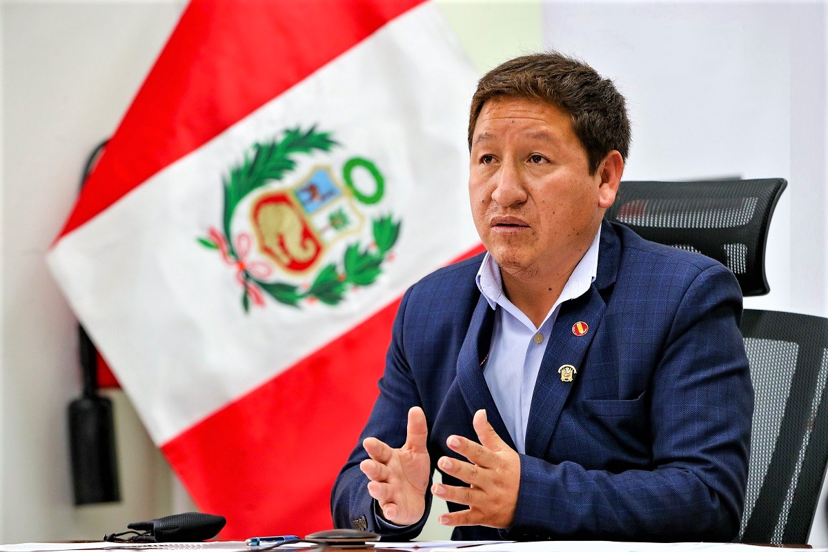 Izquierdista Guido Bellido se suma a la bancada de Perú Bicentenario