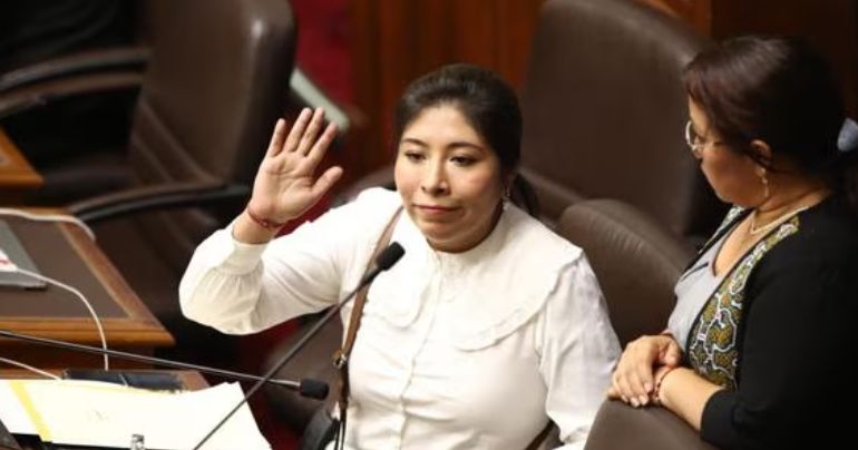 Portada: Betssy Chávez: ¿quién es el accesitario de la suspendida congresista?