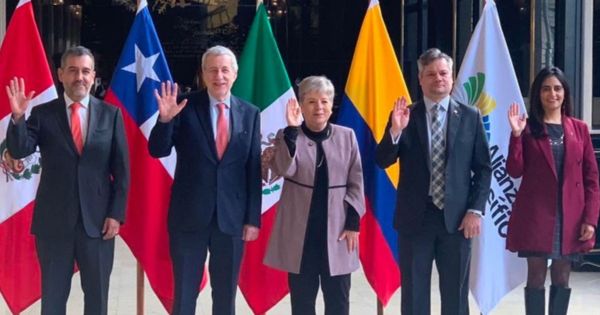 Portada: México entrega la presidencia pro tempore de la Alianza del Pacífico a Chile