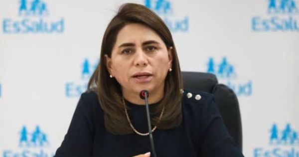Portada: ¿Cree que el Gobierno destituirá a Rosa Gutiérrez tras anuncio de rectificación de Dina Boluarte?