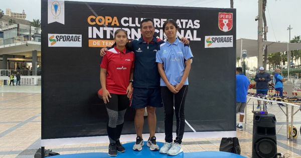 Deportistas de Chincha brillan en torneo internacional de tenis de mesa