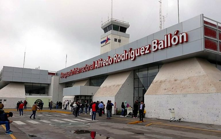 Portada: Arequipa: Aeropuerto Alfredo Rodríguez Ballón reanuda vuelos nocturnos