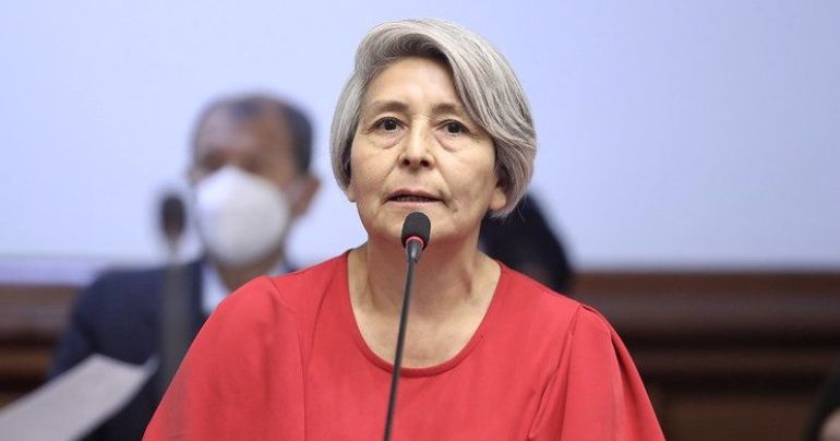 María Agüero confirma que tiene una compañía en Los Ángeles, pero arremete contra el sistema capitalista