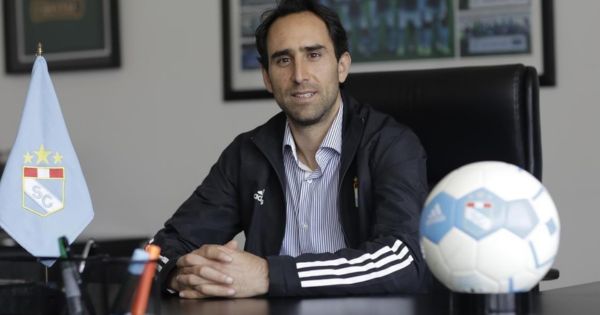 Portada: Presidente de Sporting Cristal cierra la puerta al interés de Universitario en Yoshimar Yotún: "Solo se irá al extranjero"