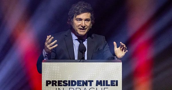 Portada: Javier Milei: "Probablemente me den el Nobel de Economía"