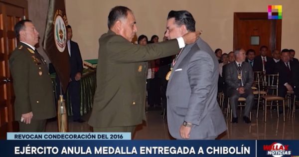 Portada: Ejército critica a excomandante general que condecoró a 'Chibolín': “Es una vergüenza”