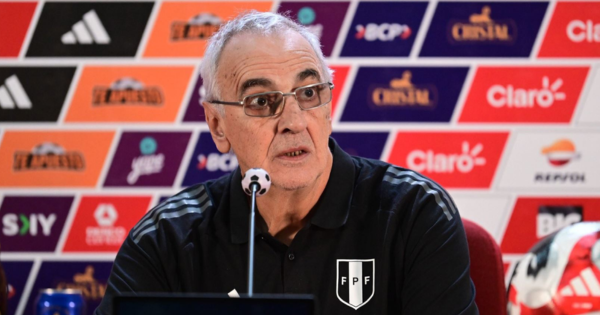 Portada: Jorge Fossati quiere permanecer en la selección peruana: "Yo trabajo pensando que me quedaré 10 años"