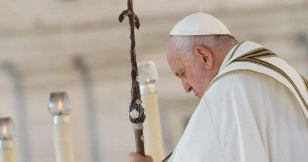 Papa Francisco fue trasladado a un hospital de Roma por una gripe: ¿cuál es su estado de salud?