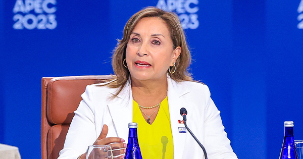 Dina Boluarte recibe presidencia de APEC: "Trabajaremos para que el foro brille con luz propia desde Perú hacia el mundo"