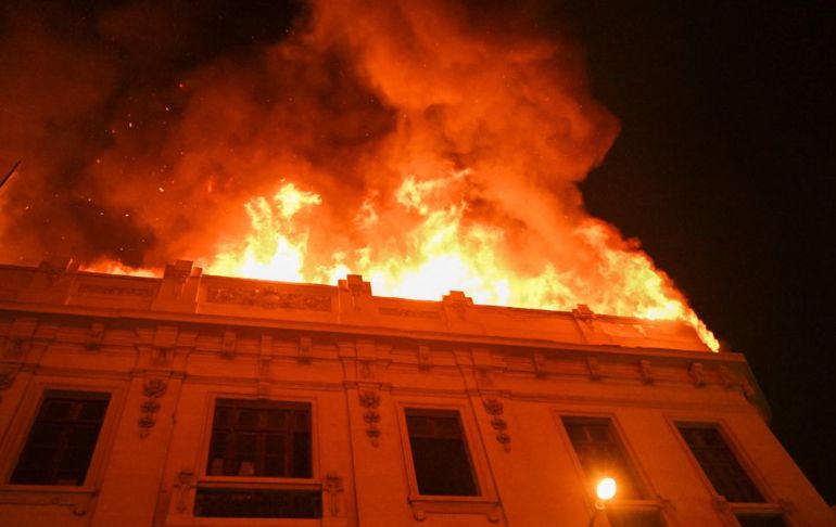 Incendio de la casona Marcionelli: la Policía Nacional ya tiene las imágenes de la cámara de seguridad para dar con los responsables