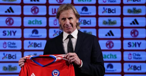 Portada: Selección de Chile: Ricardo Gareca no convocó a Ben Brereton por no saber español