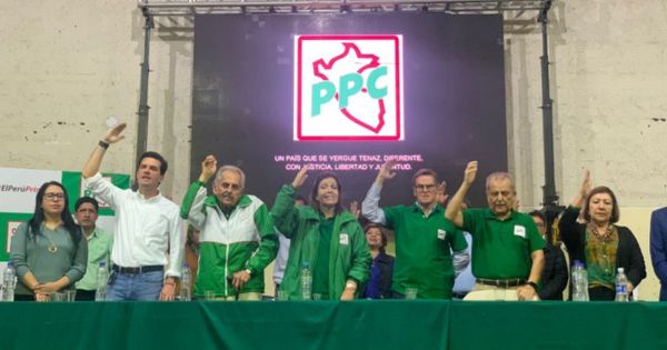 Portada: Carlos Neuhaus es el nuevo presidente del Partido Popular Cristiano