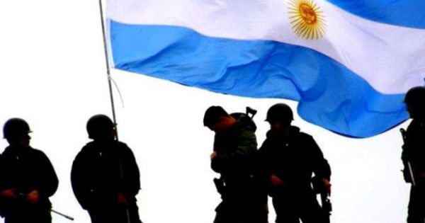 Ministerio de Defensa de Argentina prohíbe uso de lenguaje inclusivo en las Fuerzas Armadas