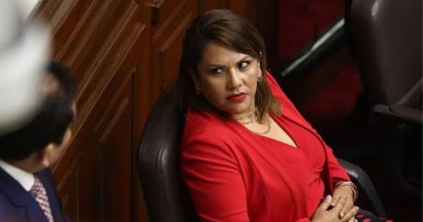 Digna Calle: Mesa Directiva rechaza pedido de licencia personal para congresista