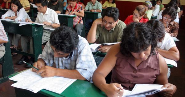 Docentes usaban títulos falsos para enseñar en colegios estatales de Ventanilla