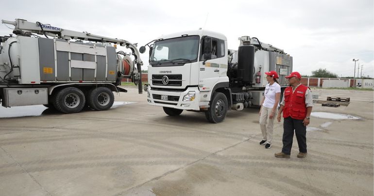 Portada: Piura: ministra Hania Pérez de Cuéllar entregó maquinaria para atender emergencia por lluvias