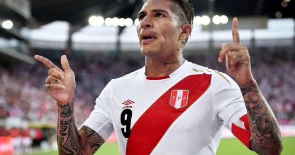 Portada: Paolo Guerrero fue reconocido por la LDU de Quito por su convocatoria con la selección peruana