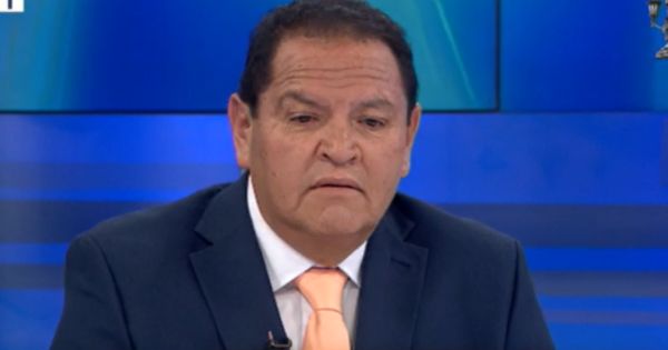 Portada: Flamante presidente de EsSalud niega afiliación a Perú Libre: "Nunca he pertenecido a un partido"