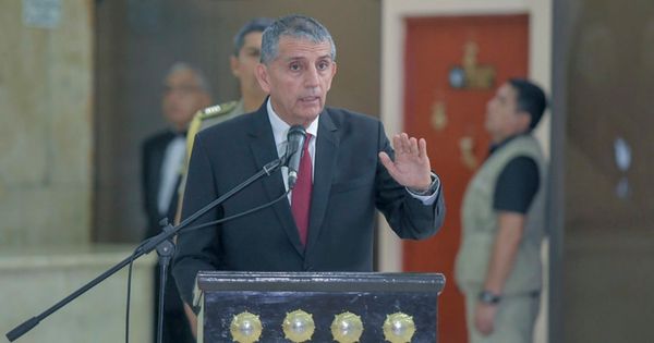 Portada: Ministro del Interior a los oficiales ascendidos: “No permitamos actos de corrupción en la PNP"