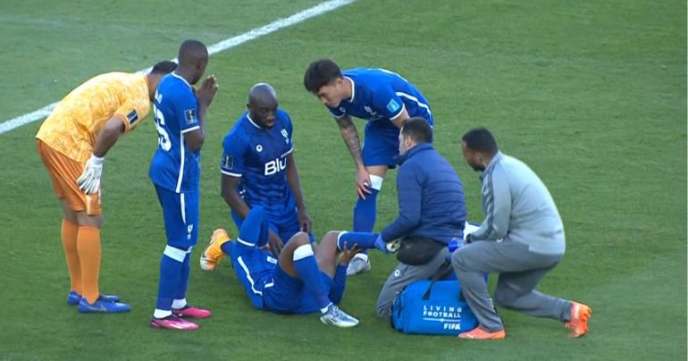Portada: Mundial de Clubes: así fue la lesión que sufrió André Carrillo en el duelo entre Al Hilal y  Wydad