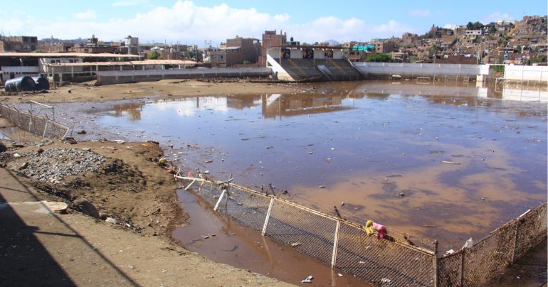 Trujillo: estadio de El Porvenir está inundado tras fuertes lluvias y huaicos