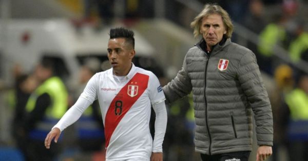 Portada: Ricardo Gareca desea que Cueva y Zambrano tomen ejemplo de Paolo Guerrero en la selección