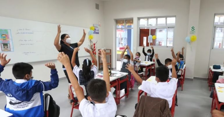 Ejecutivo descarta ampliar suspensión de clases en Lima Metropolitana por intensas lluvias