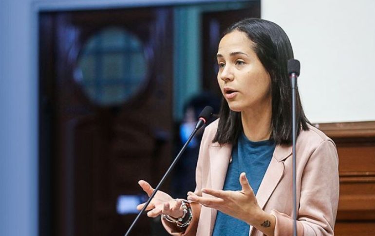 Sigrid Bazán presenta proyecto de ley para convocar a referéndum por Asamblea Constituyente