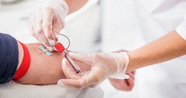 Portada: Donación de sangre: los hombres pueden donar cada 3 meses y las mujeres 4 meses