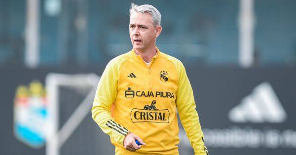 Tiago Nunes: "No pasar a octavos de la Copa Libertadores es una vergüenza"