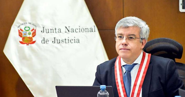 JNJ: Antonio de la Haza jura como nuevo presidente en reemplazo de Imelda Tumialán