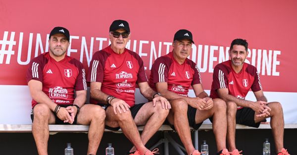Portada: Jorge Fossati regresó a Universitario: técnico de la selección visitó a sus exdirigidos en Campo Mar