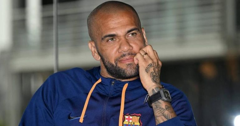 Portada: Dani Alves: piden mantener preso al jugador brasileño porque prueba de ADN lo incrimina