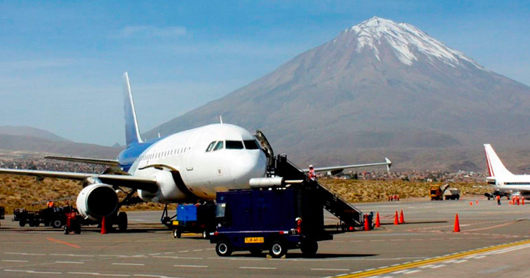 Portada: MTC: Aeropuerto de Arequipa operará desde este sábado de 6:00 a.m. a 6 p.m.