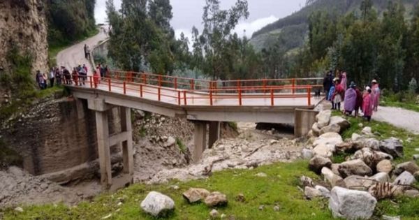 Áncash: puente Huandoy colapsó por las intensas lluvias en Caraz