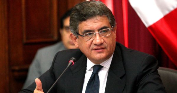 Portada: Juan Sheput: "El Gobierno engañó al Congreso para justificar viaje a Estados Unidos"