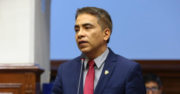 Roberto Vieira: Comisión Permanente aprueba informe que acusa al excongresista