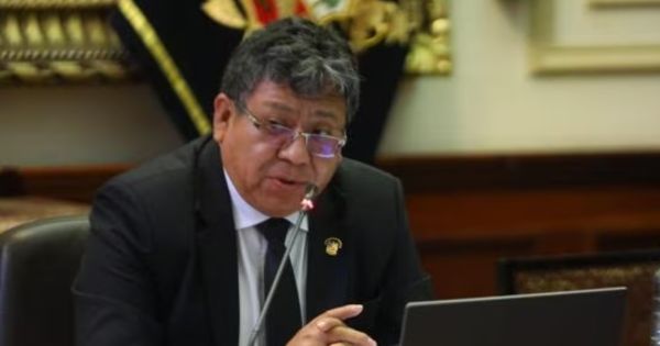 Jorge Flores Ancachi busca beneficiarse con ley sobre prescripción, así como Alejandro Soto