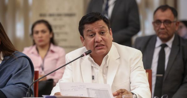 Ministro de Salud reporta caso sospechoso de rabia humana en Lima: "Se están tomando acciones"