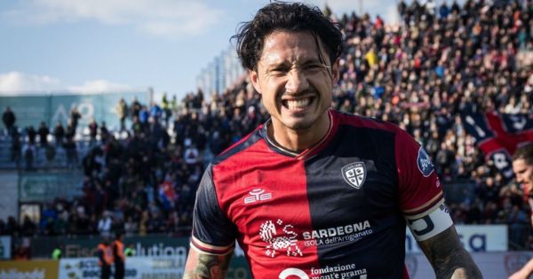 Cagliari, Italy. 08th June, 2023. Gianluca Lapadula of Cagliari Calcio,  Premio Capocannoniere Pablito during Final - Cagliari vs Bari, Italian  soccer Serie B match in Cagliari, Italy, June 08 2023 Credit: Independent