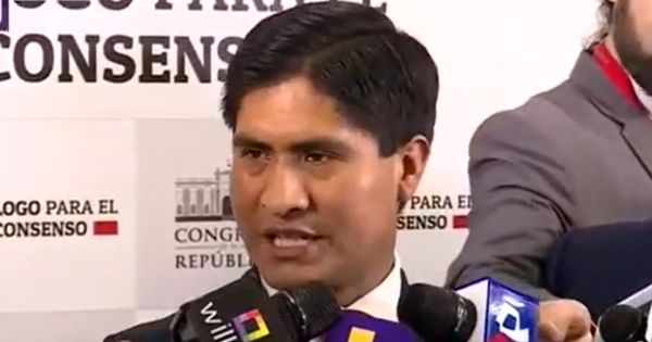 Wilson Soto sobre Rosselli Amuruz: "Tenemos que comportarnos como parlamentarios"