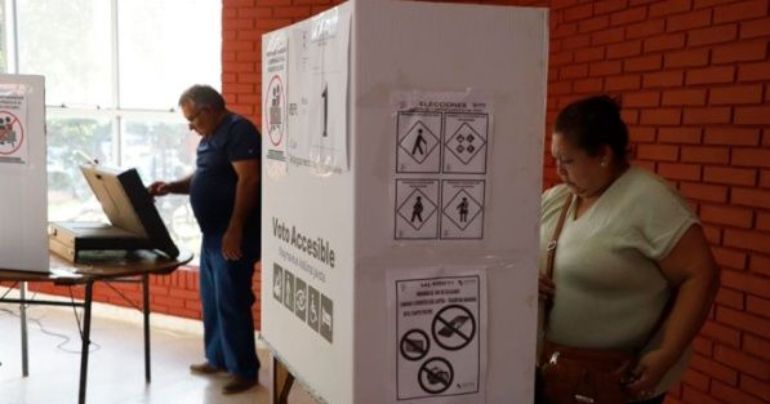 Portada: Paraguay: miles de ciudadanos votan este domingo en elecciones generales