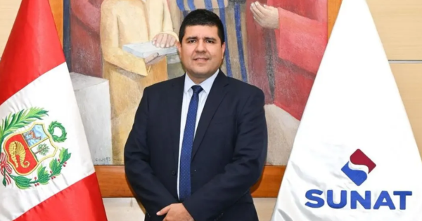 Portada: Gerardo López Gonzales es nuevo jefe de Sunat en reemplazo de Luis Vera Castillo