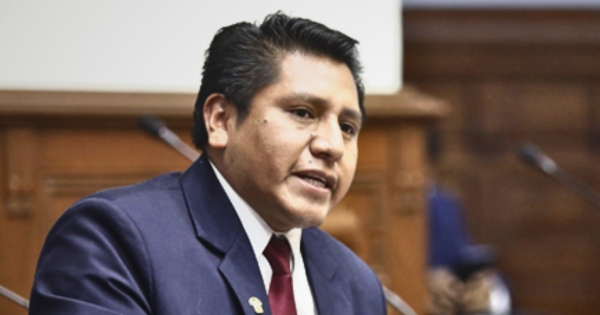 Congresista Wilson Quispe renuncia a la bancada de Perú Libre