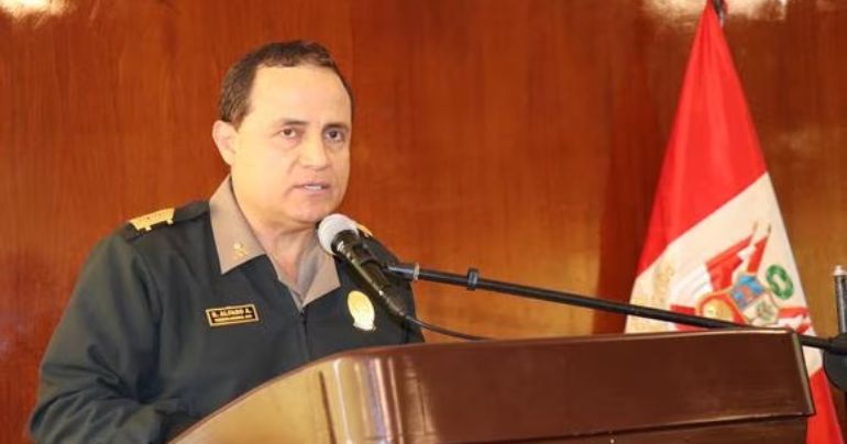 Portada: Raúl Alfaro: excomandante general de la PNP recibió soborno de 65 mil soles, según colaborador eficaz