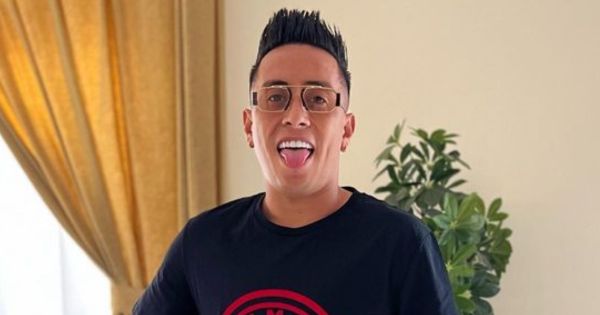 Christian Cueva es captado tomando y fumando pese a que sería contratado por Cienciano