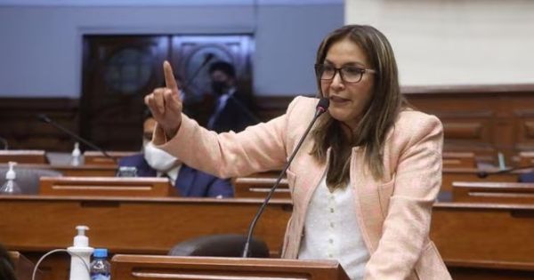 Portada: Congreso: este lunes se volverá a votar suspensión de la legisladora Magaly Ruiz