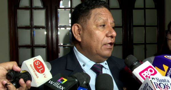 Esdras Medina sobre ley que benefició a Alejandro Soto: "Hay que hacer un estudio"