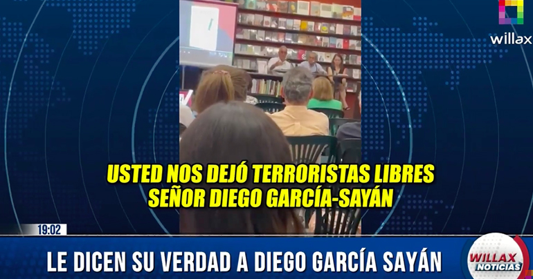 Le dicen su verdad a Diego García-Sayan en librería: "Usted nos dejó terroristas libres"