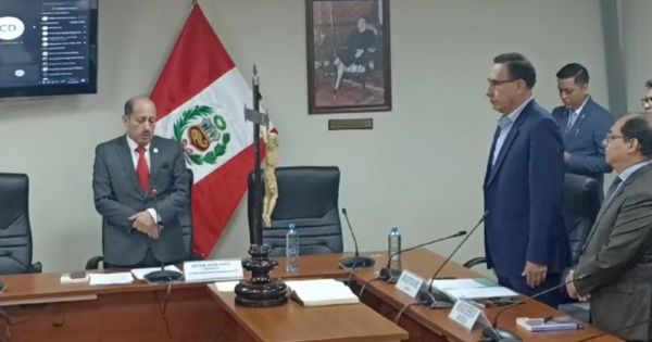 Portada: Martín Vizcarra se presentó este viernes ante comisión que investiga licitaciones a empresas chinas